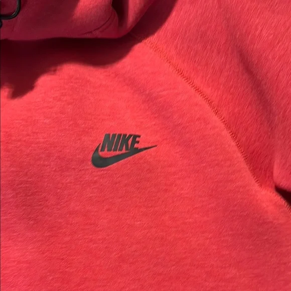 Nike Tech Fleece - Red Hoodie(2024) - Picture 3 of 6